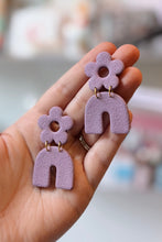 Load image into Gallery viewer, flower arches in purple
