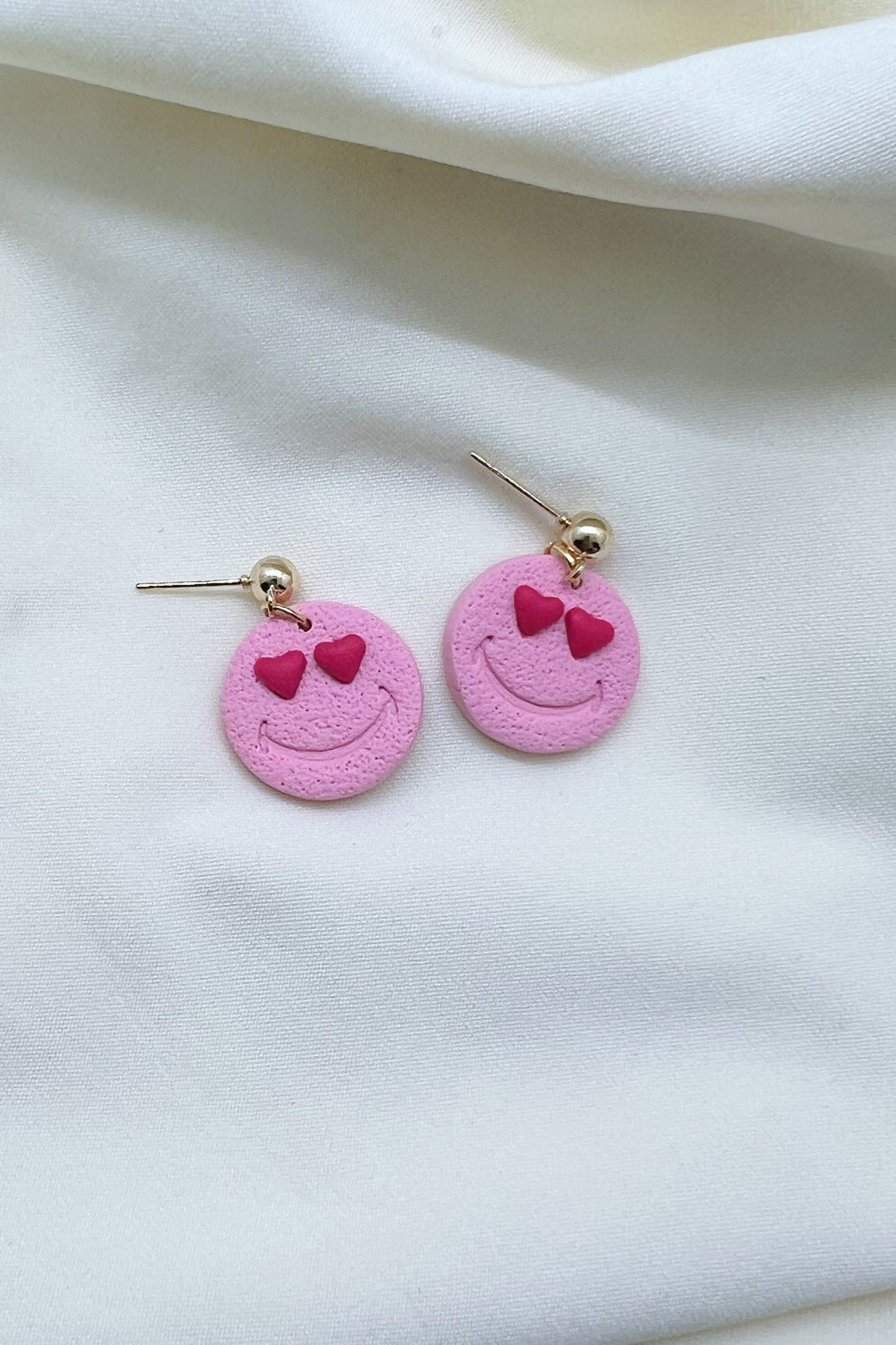 pink heart eye smileys