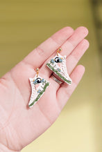 Load image into Gallery viewer, mossy high top dangles
