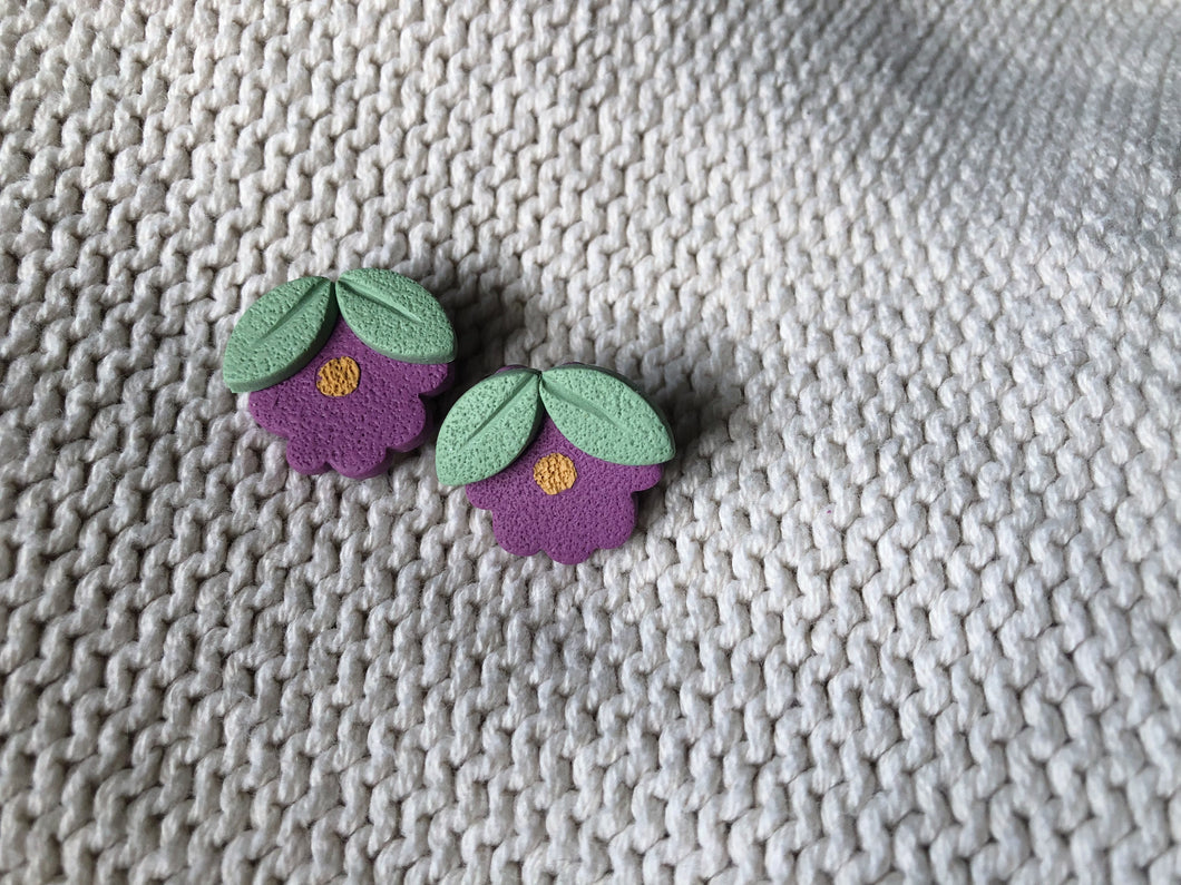 peekaboo flower studs • purple